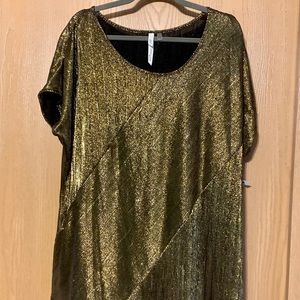 Metallic gold top